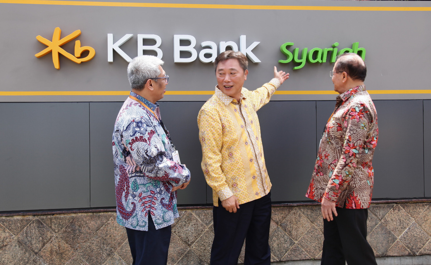 Rebranding Merek Dan Logo - KB Bank Syariah Rencanakan IPO Di 2027 ...